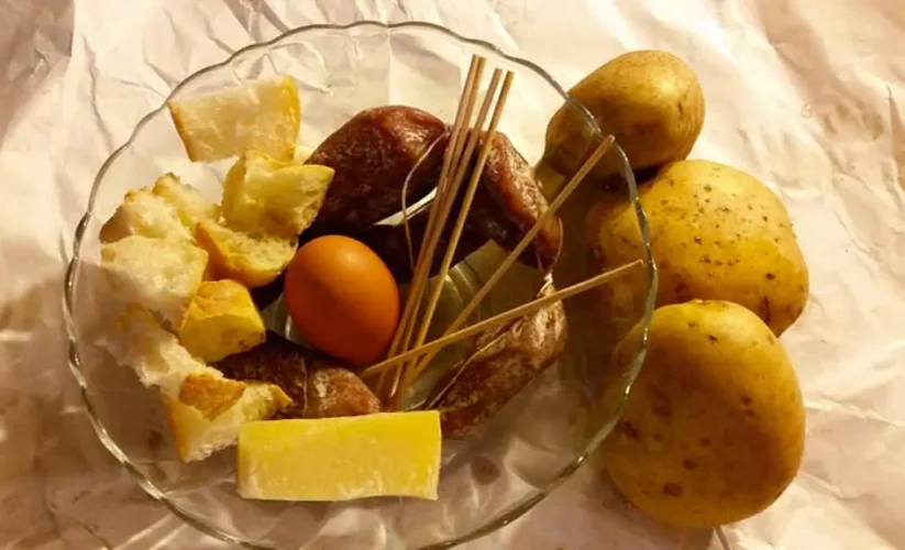 Spiedini Di Cinghiale E Pecorino