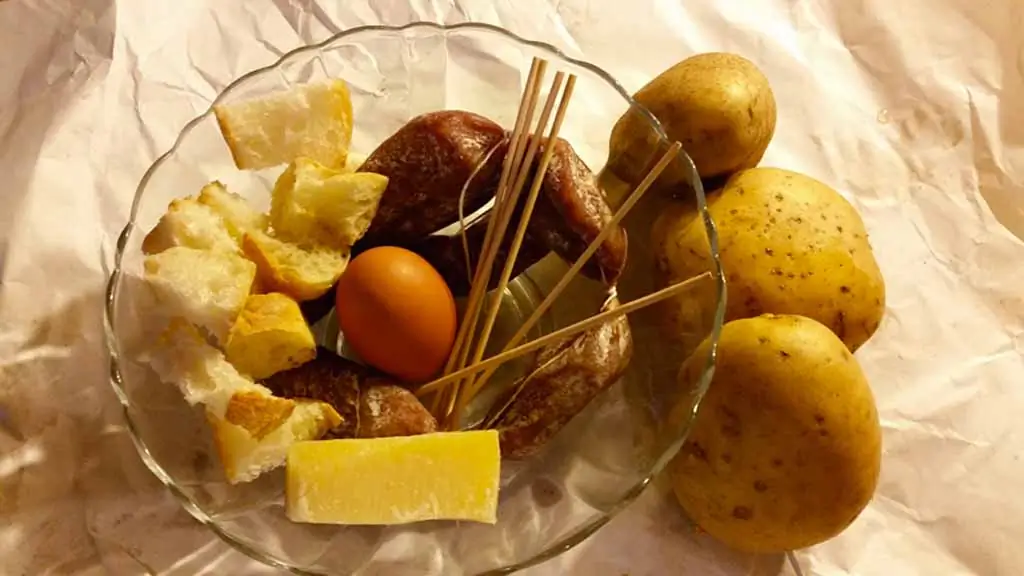Spiedini Di Cinghiale E Pecorino