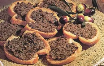 Crostini Con Polpa Di Olive