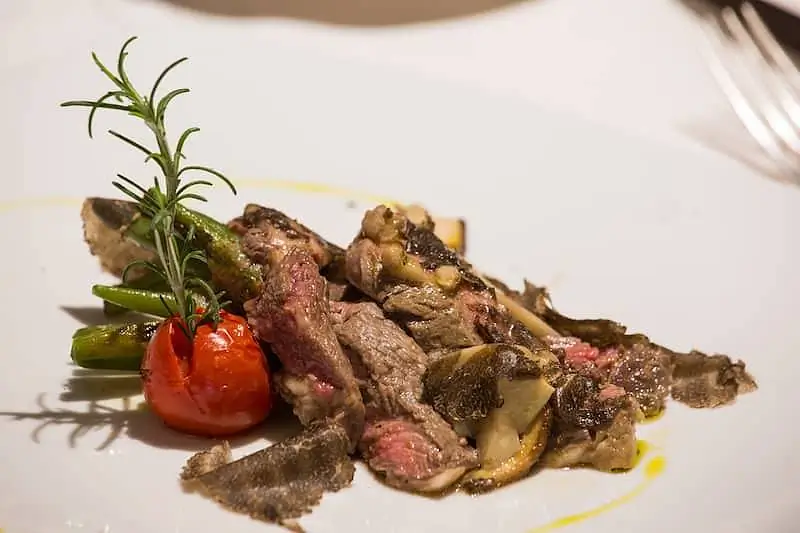 Medaglioni Ai Tartufi Neri